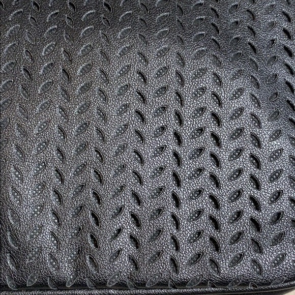 Delilah Crossbody - Picture 4 of 7